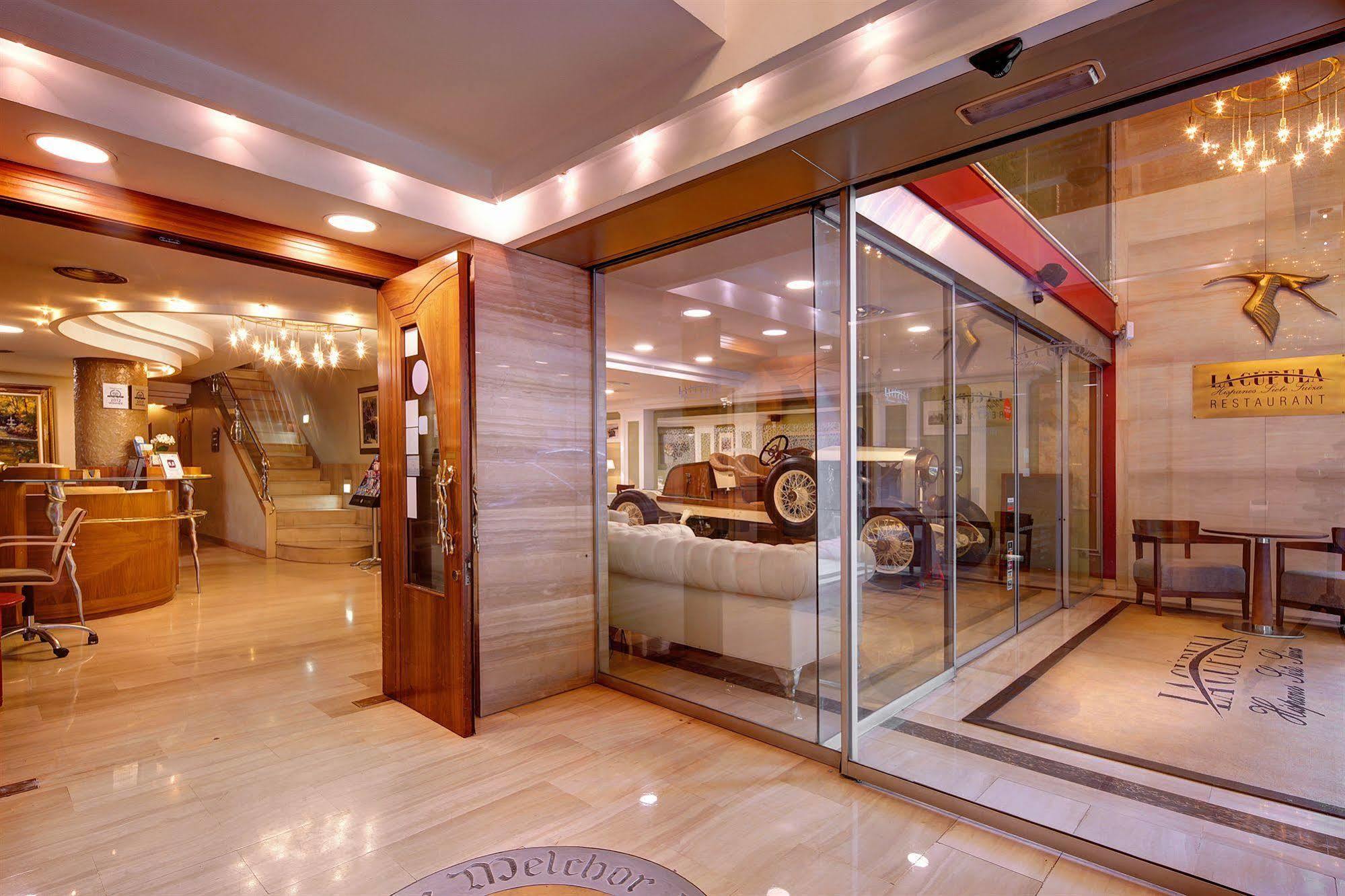 Apartaments-Hotel Hispanos 7 Suiza Barcelona Exterior photo